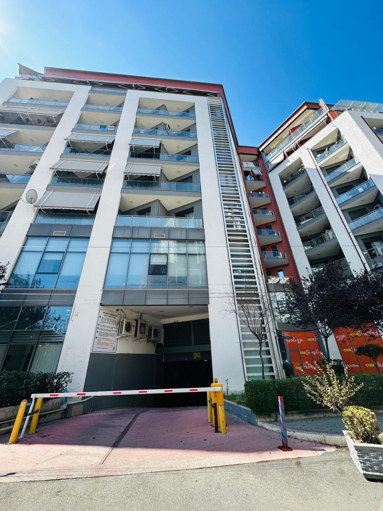 Cozy apartment near Artificial Lake Tirana Zewnętrze zdjęcie